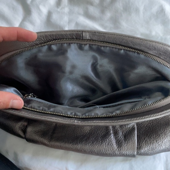 Gap pewter leather clutch - Picture 9 of 10